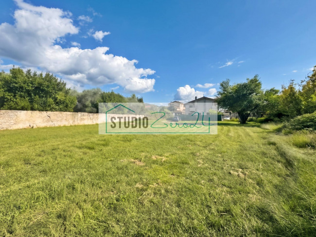 Single House for sale in Massa