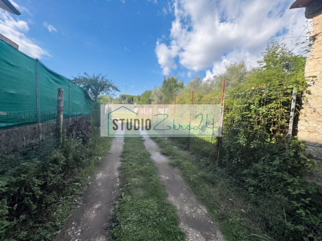 Single House for sale in Massa