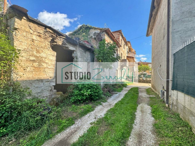 Single House for sale in Massa