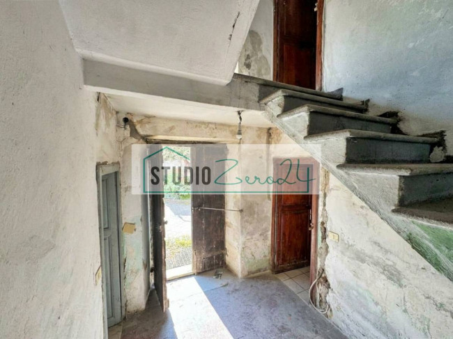 Single House for sale in Massa