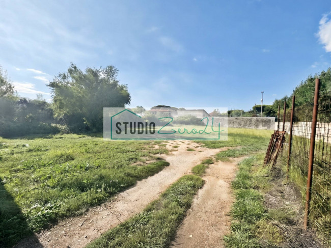 Single House for sale in Massa