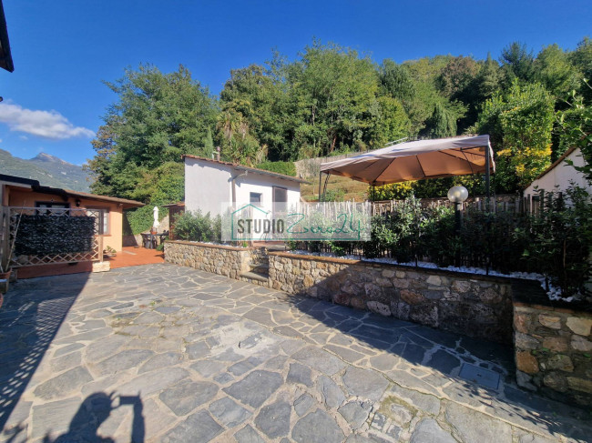 Single House for sale in Camaiore