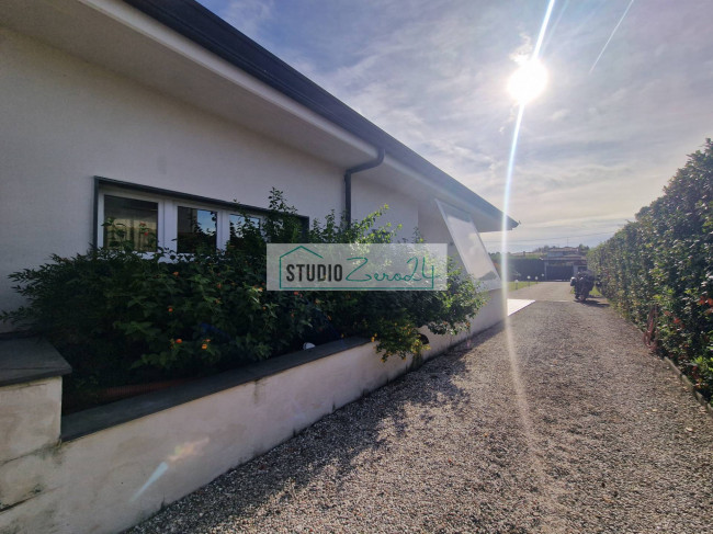 Villa for sale in Camaiore