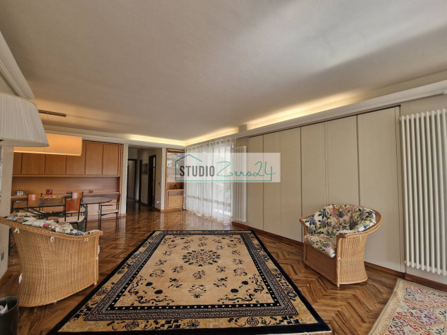 Villa for sale in Camaiore