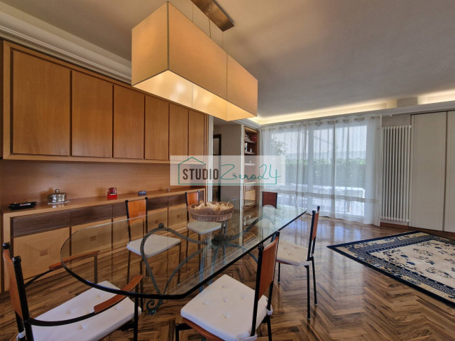 Villa for sale in Camaiore