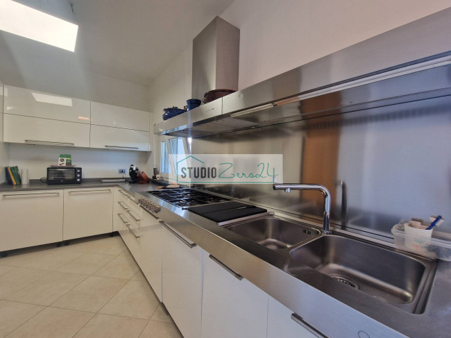 Villa for sale in Camaiore