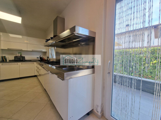 Villa for sale in Camaiore