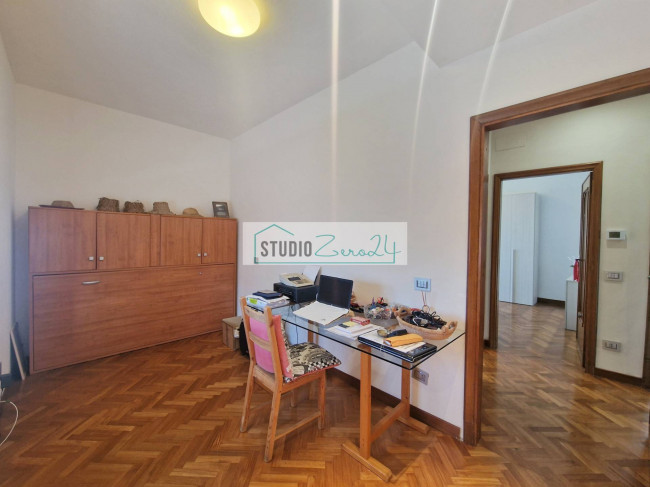 Villa for sale in Camaiore