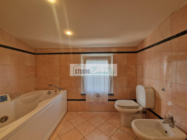 Villa for sale in Camaiore