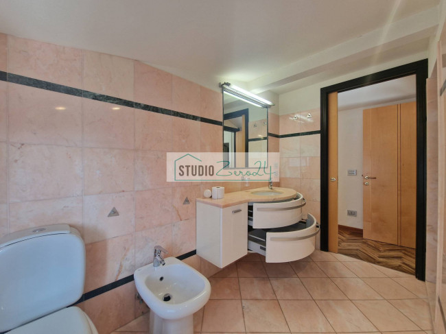 Villa for sale in Camaiore