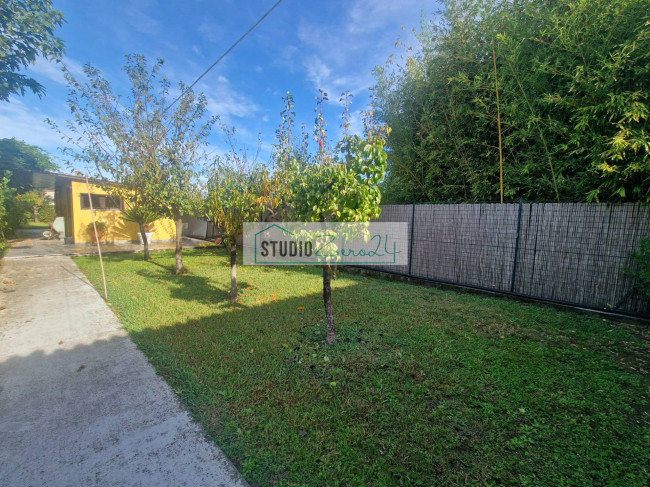 Villa for sale in Camaiore