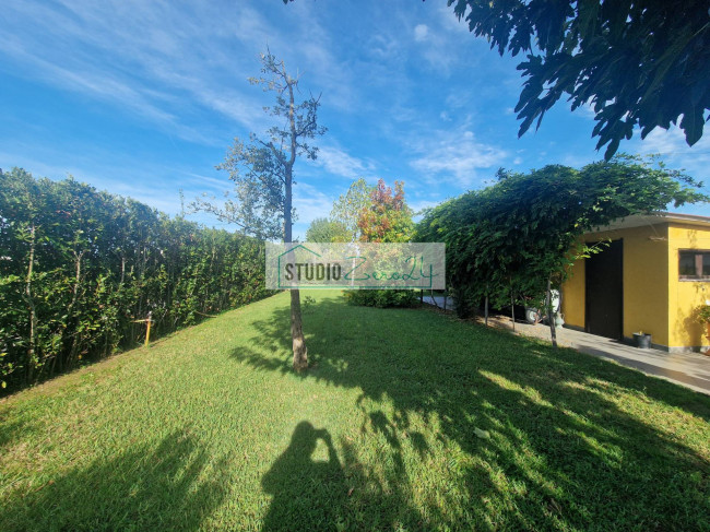 Villa for sale in Camaiore
