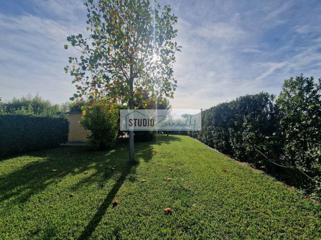 Villa for sale in Camaiore