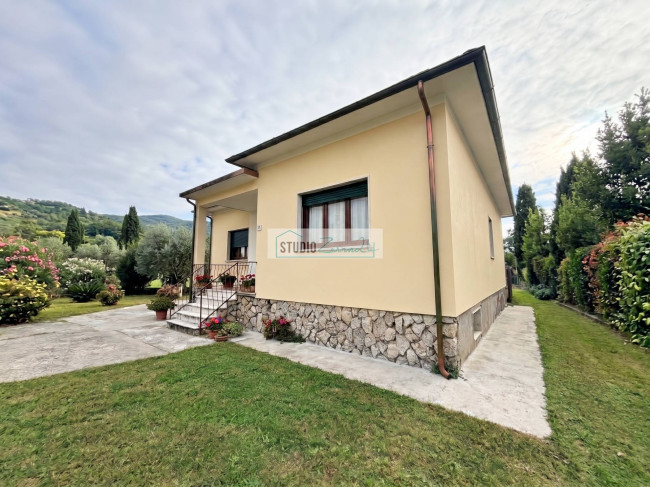 Casa singola in vendita a Seravezza