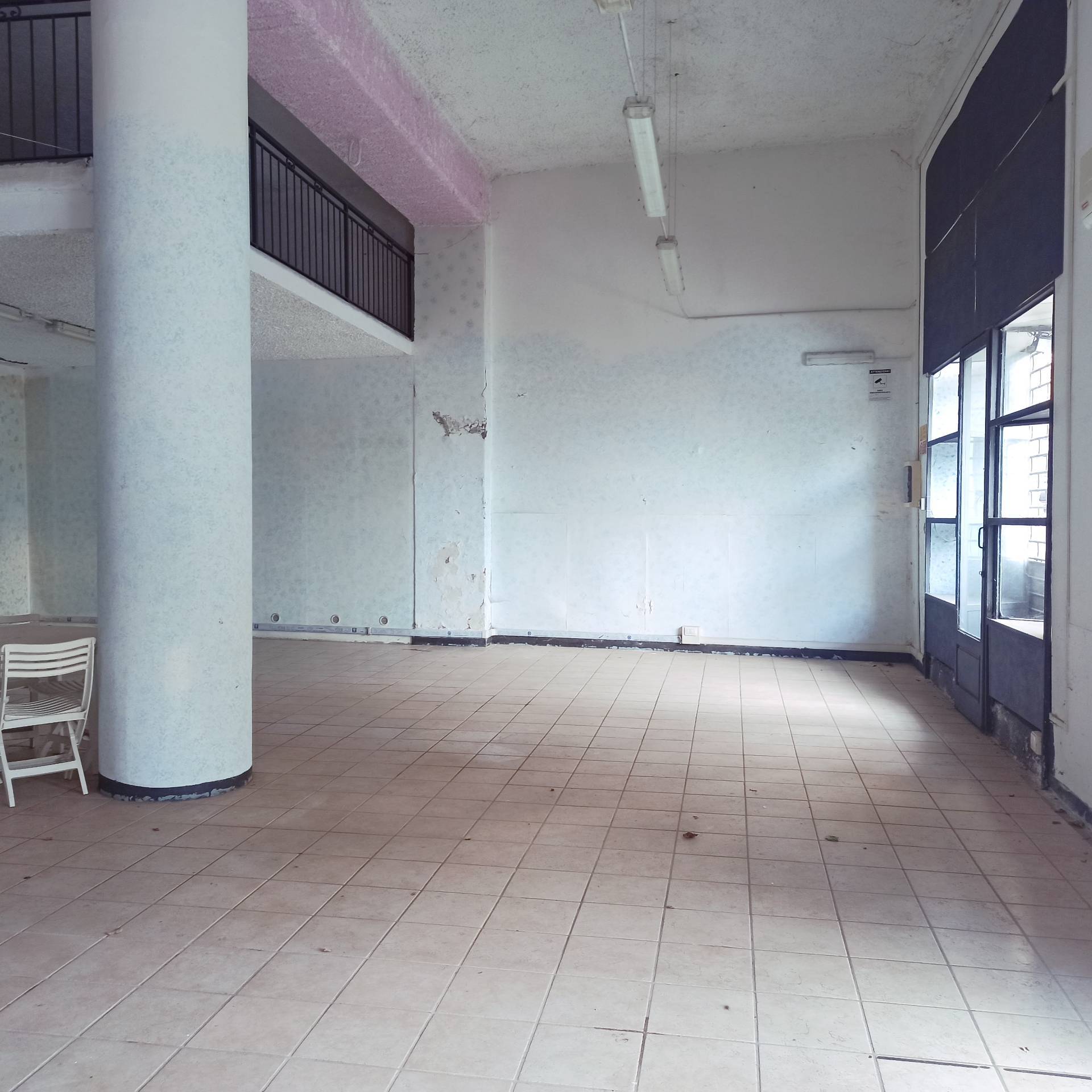 Locale commerciale in affitto a Soriano nel Cimino