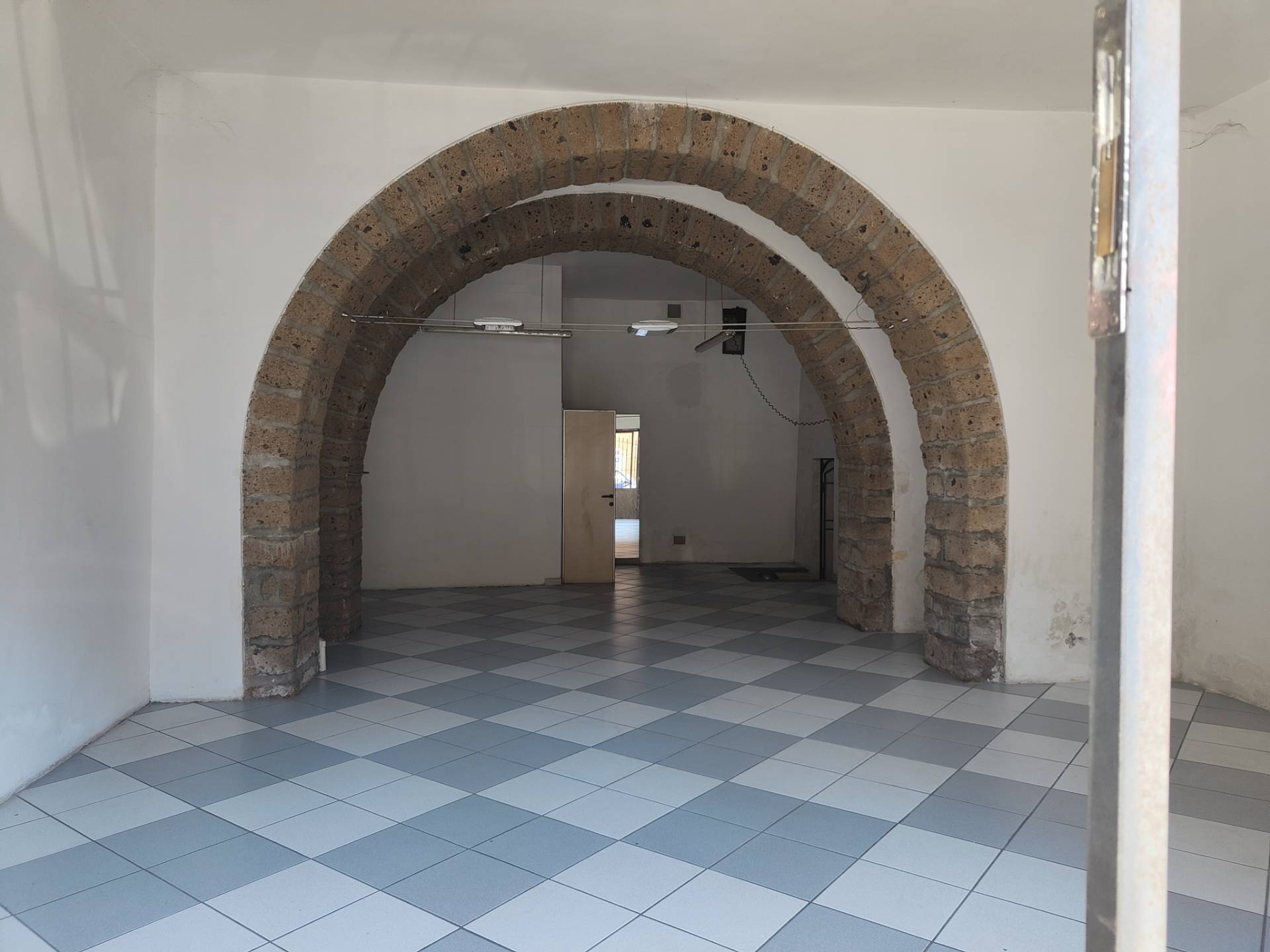 Locale commerciale in affitto a Vignanello