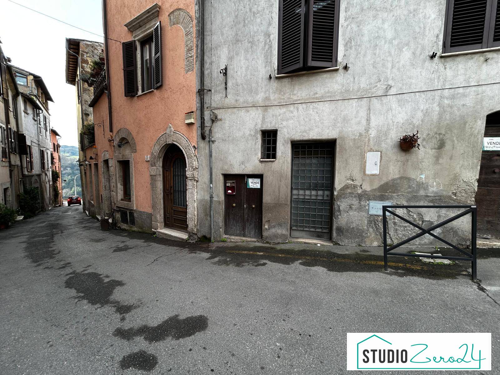 Deposito in vendita a Orte