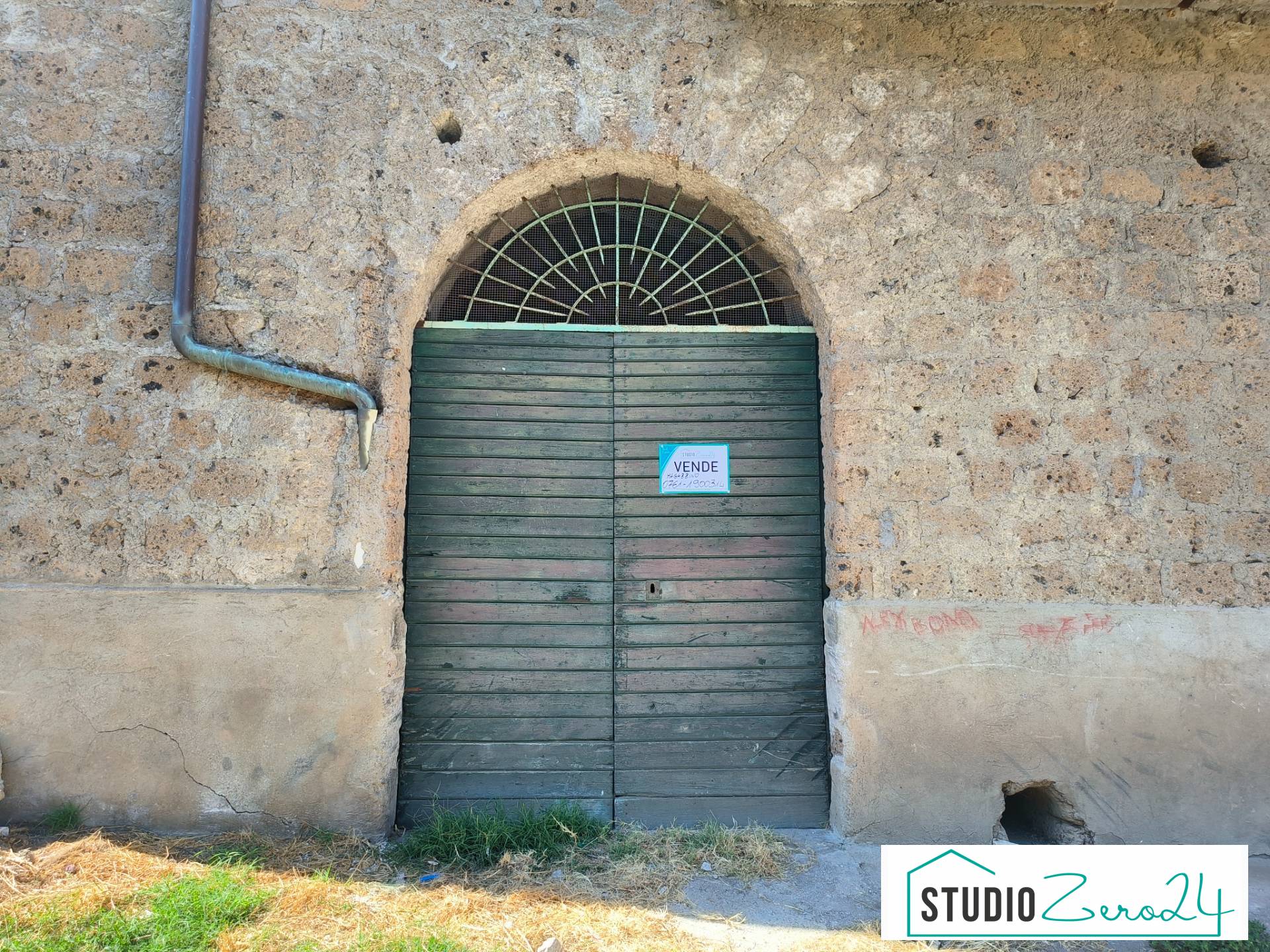 Box o garage in vendita a Vignanello