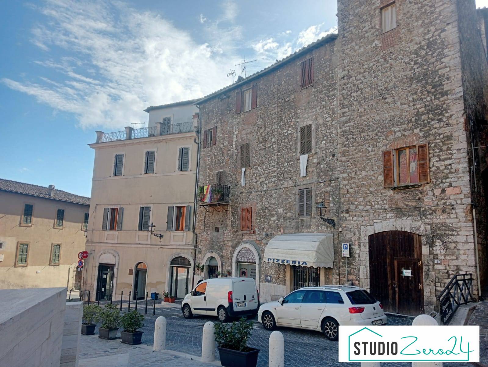 Locale commerciale in vendita a Narni
