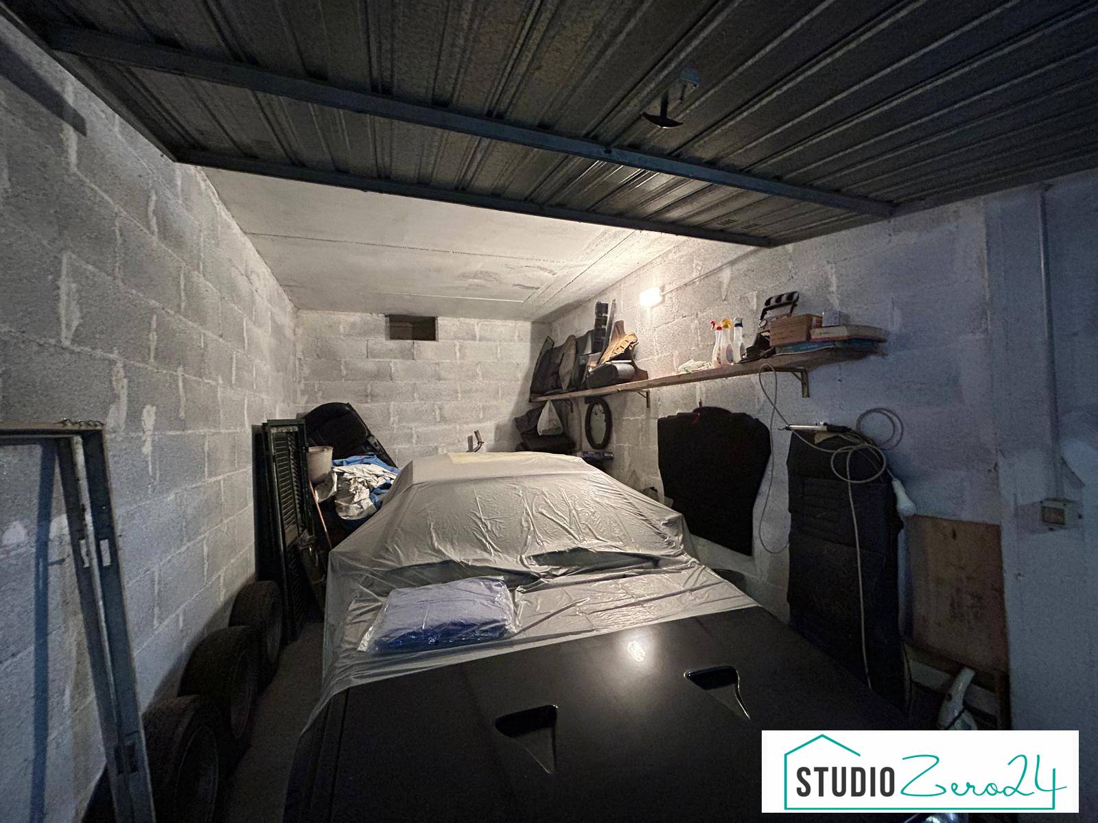 Box o garage in vendita a Orte