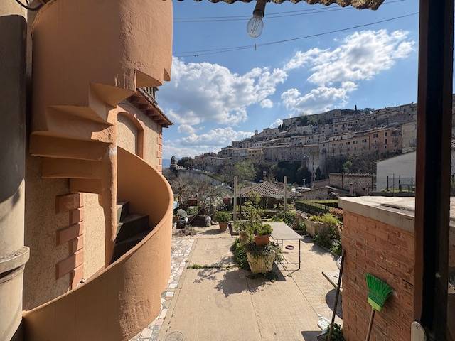casa semi-indipendente in vendita a Narni