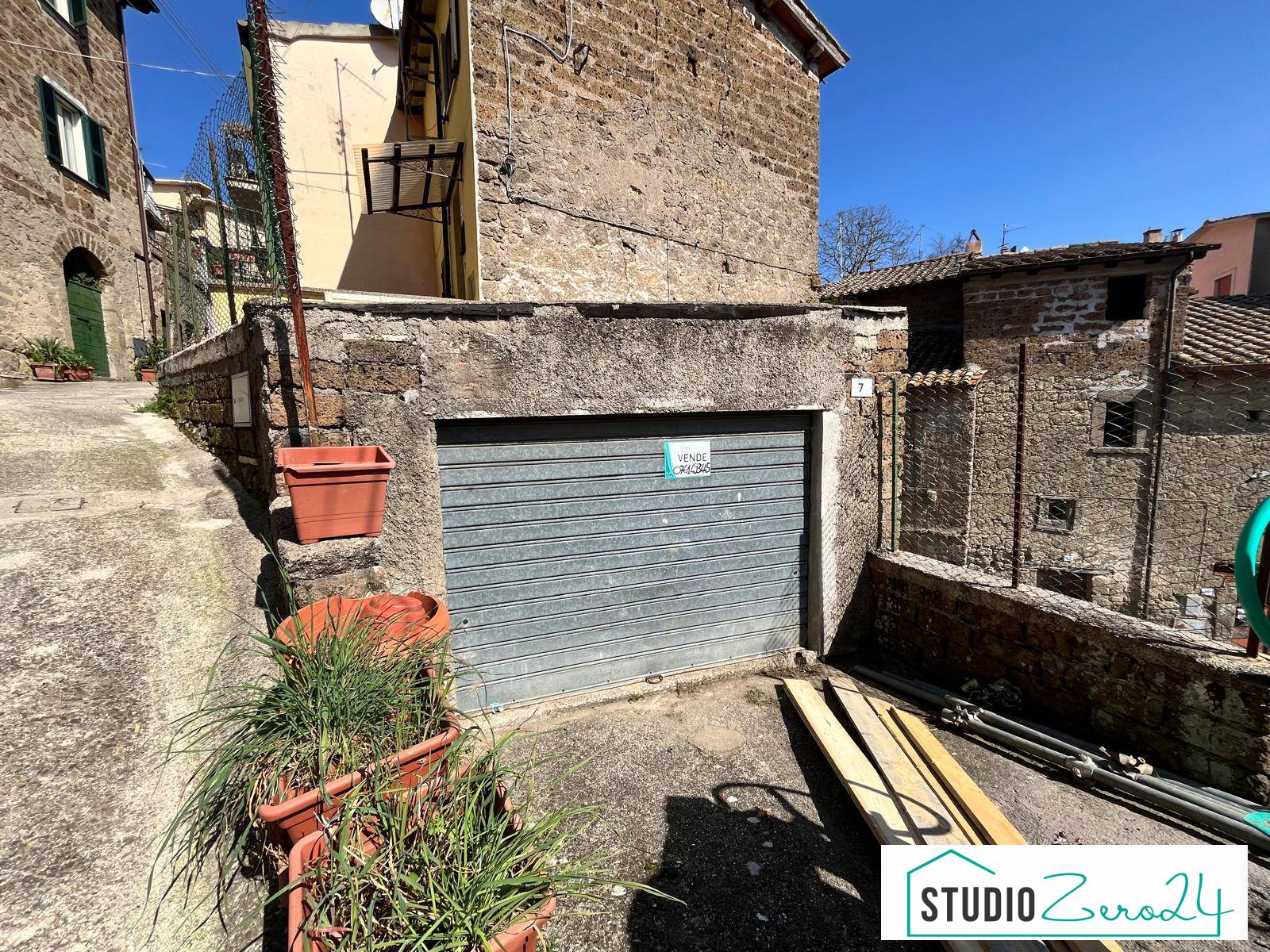 Box o garage in vendita a Bassano in Teverina