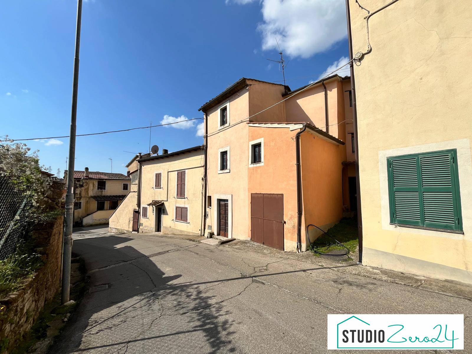 Single House for sale in Bassano in Teverina