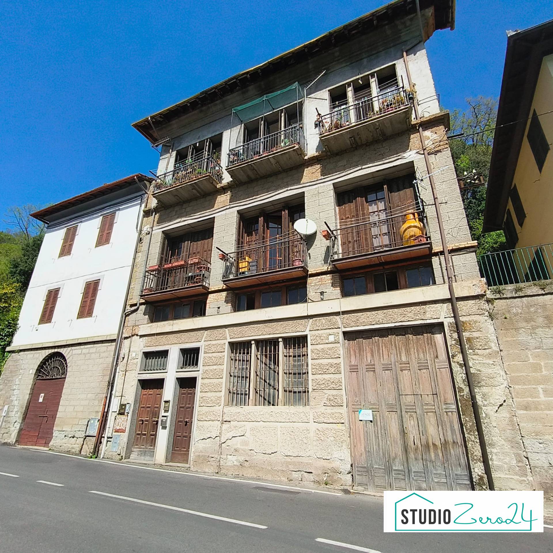Warehouse for sale in Soriano nel Cimino