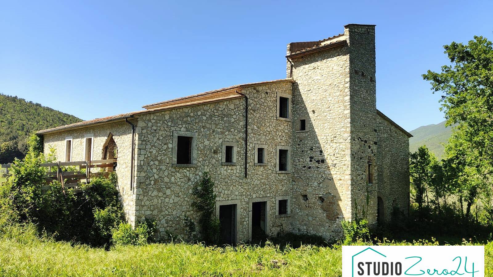 Homestead for sale in Guardea