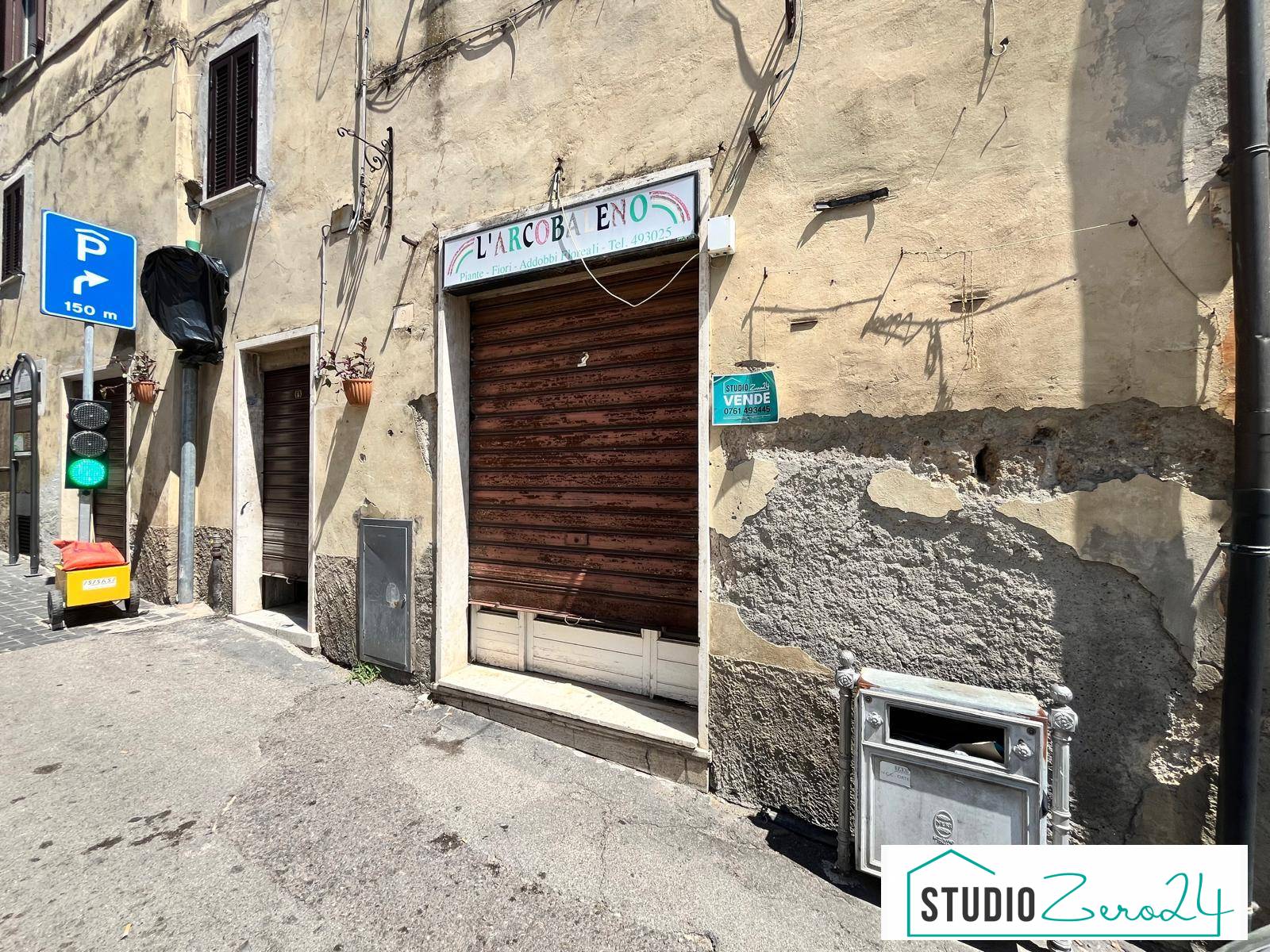 Locale commerciale in vendita a Orte