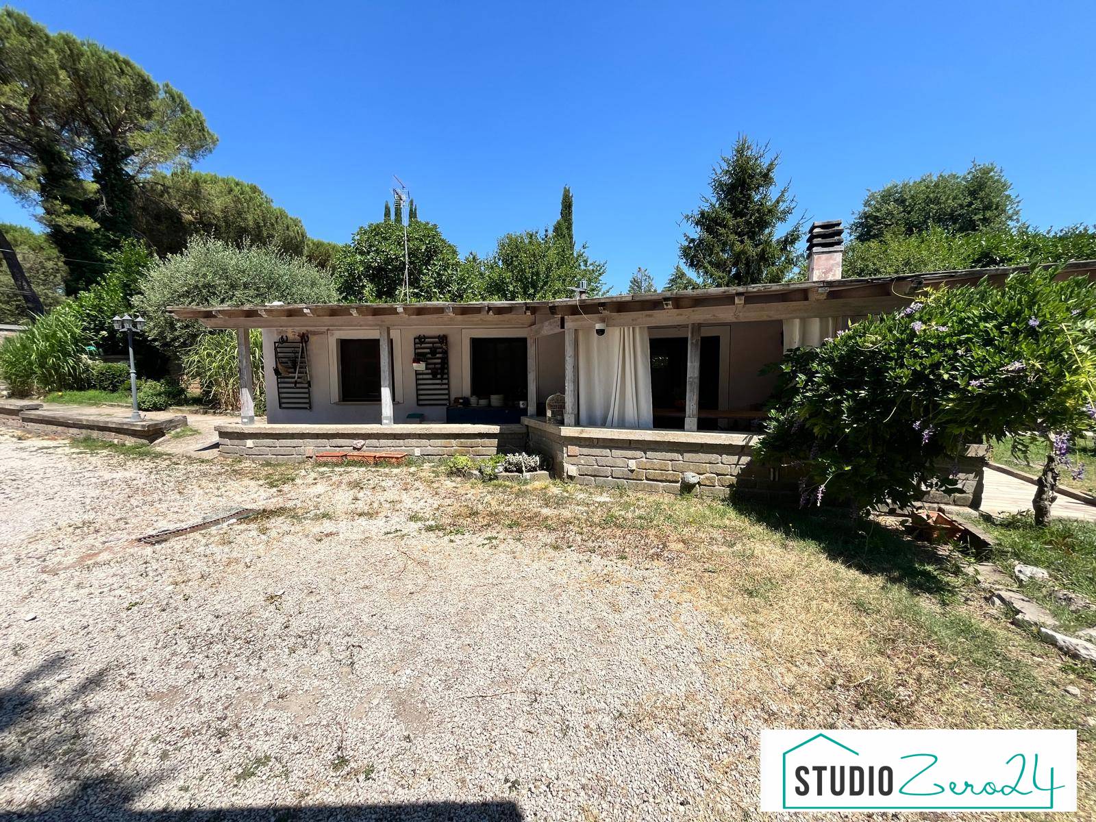 Casa singola in vendita a Bassano in Teverina