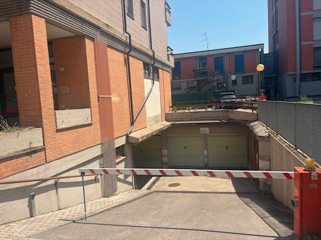 Box o garage in vendita a Narni