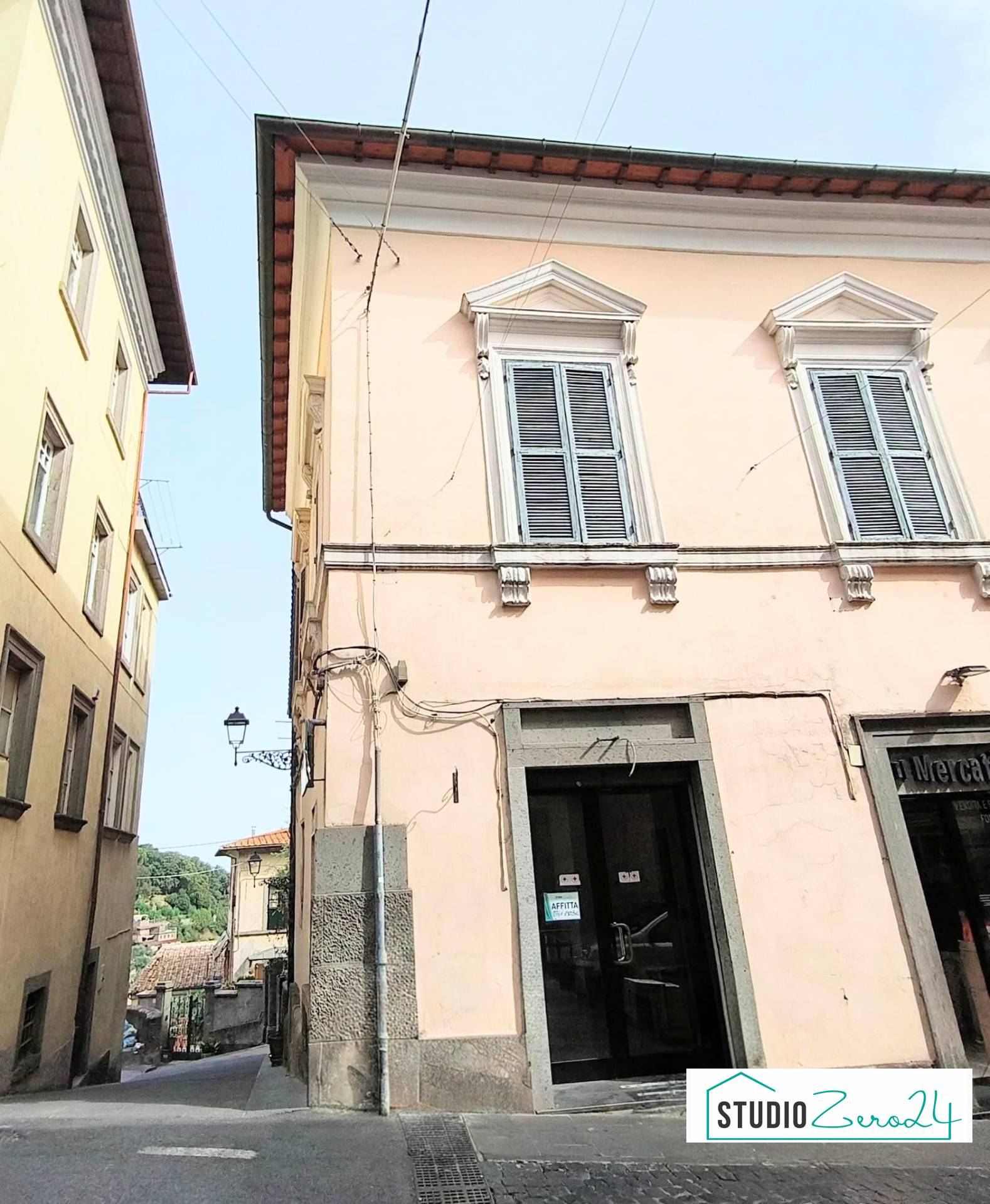 Locale commerciale in affitto a Soriano nel Cimino