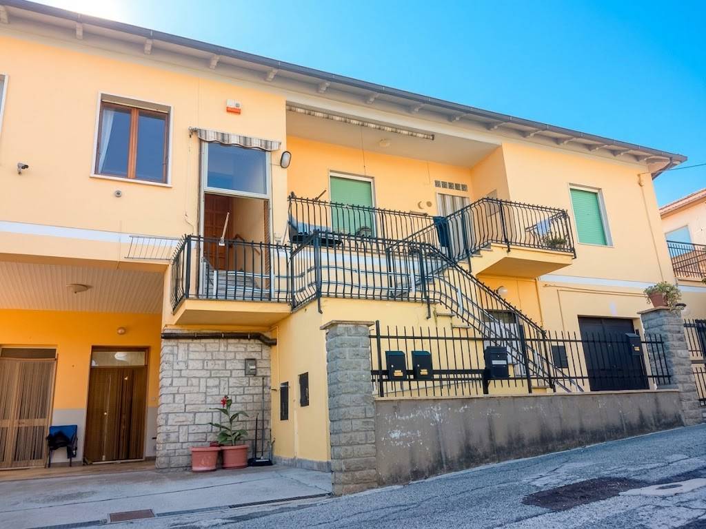 casa semi-indipendente in vendita a Narni