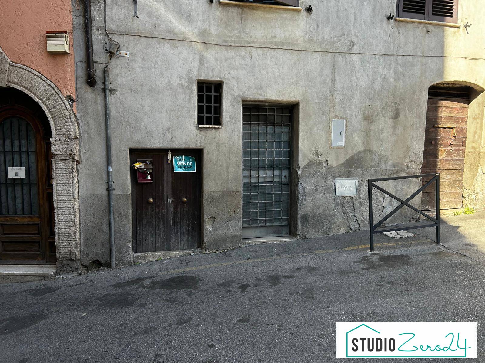 Store for sale in Orte