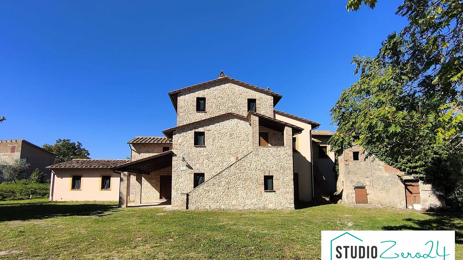 Homestead for sale in Avigliano Umbro