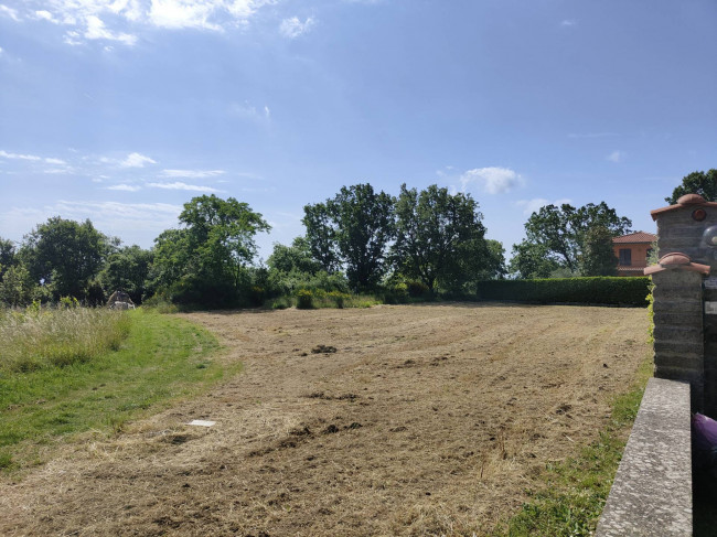 Terreno edificabile in vendita a Soriano nel Cimino