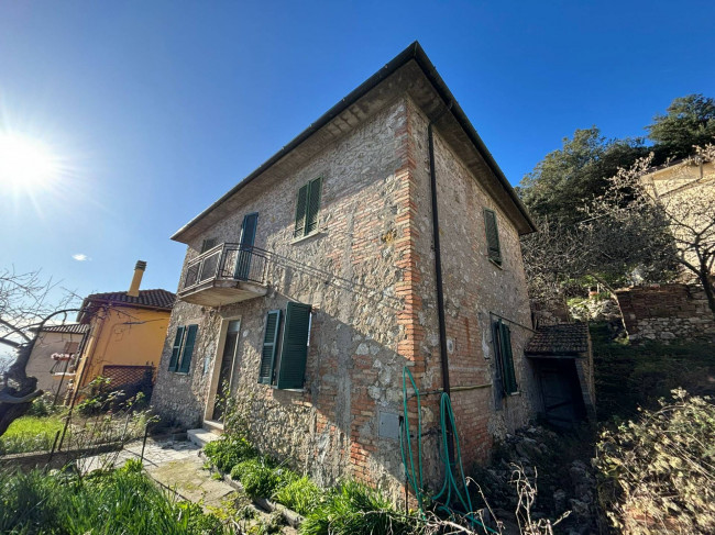 Casa singola in vendita a Amelia