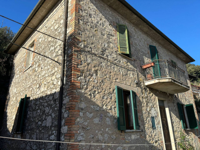 Casa singola in vendita a Amelia