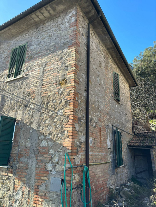 Casa singola in vendita a Amelia