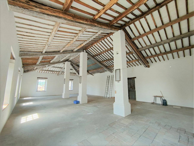 Deposito in vendita a Amelia