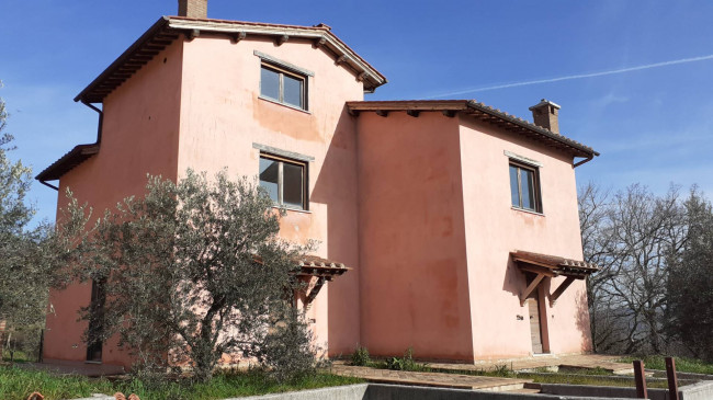 Villa in vendita a Avigliano Umbro