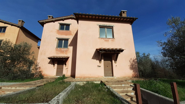 Villa in vendita a Avigliano Umbro