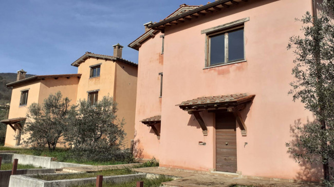 Villa in vendita a Avigliano Umbro