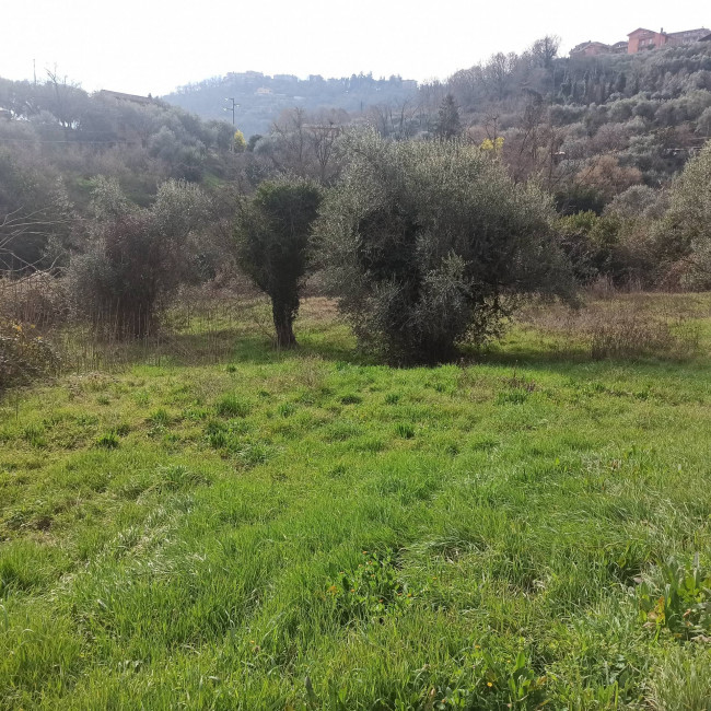 Terreno edificabile in vendita a Soriano nel Cimino