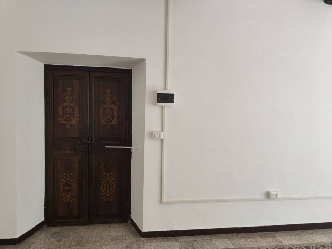 Locale commerciale in affitto a Soriano nel Cimino