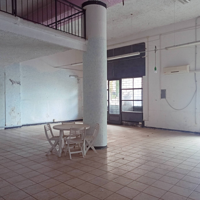 Locale commerciale in affitto a Soriano nel Cimino