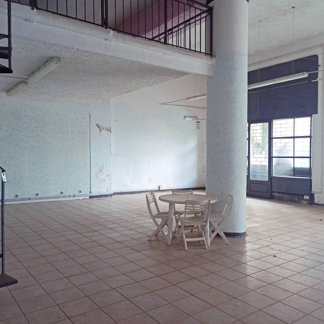 Locale commerciale in affitto a Soriano nel Cimino