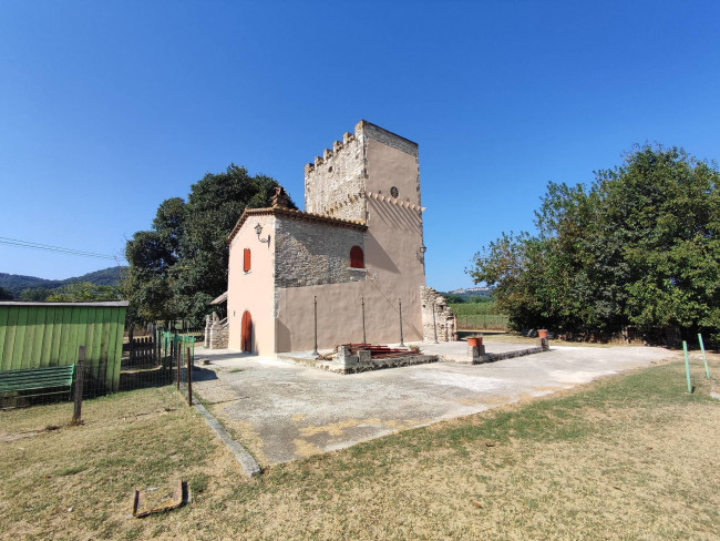 Rustico in vendita a Orte