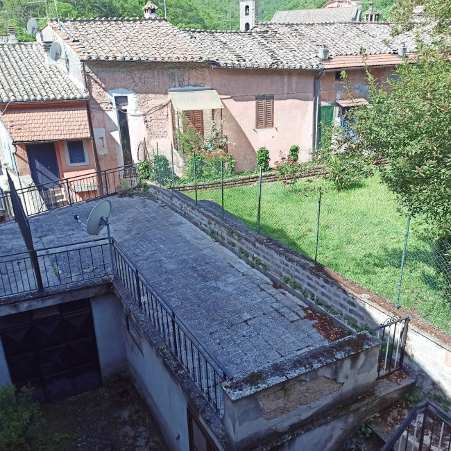 Appartamento in vendita a Canepina